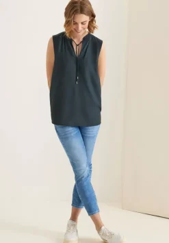 Armellose Bluse Mit Ruschen
