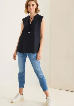 Armellose Bluse Mit Ruschen