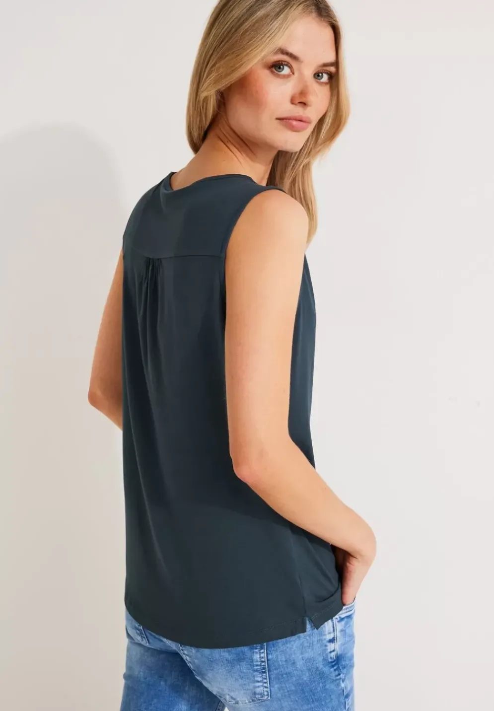 Basic Top In Unifarbe