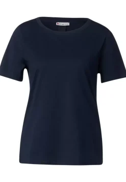 Basic T-Shirt
