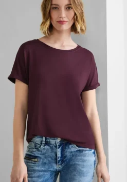 Basic T-Shirt