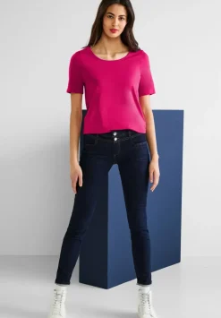 Basic T-Shirt