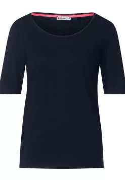 Basic T-Shirt