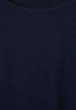 Basic T-Shirt