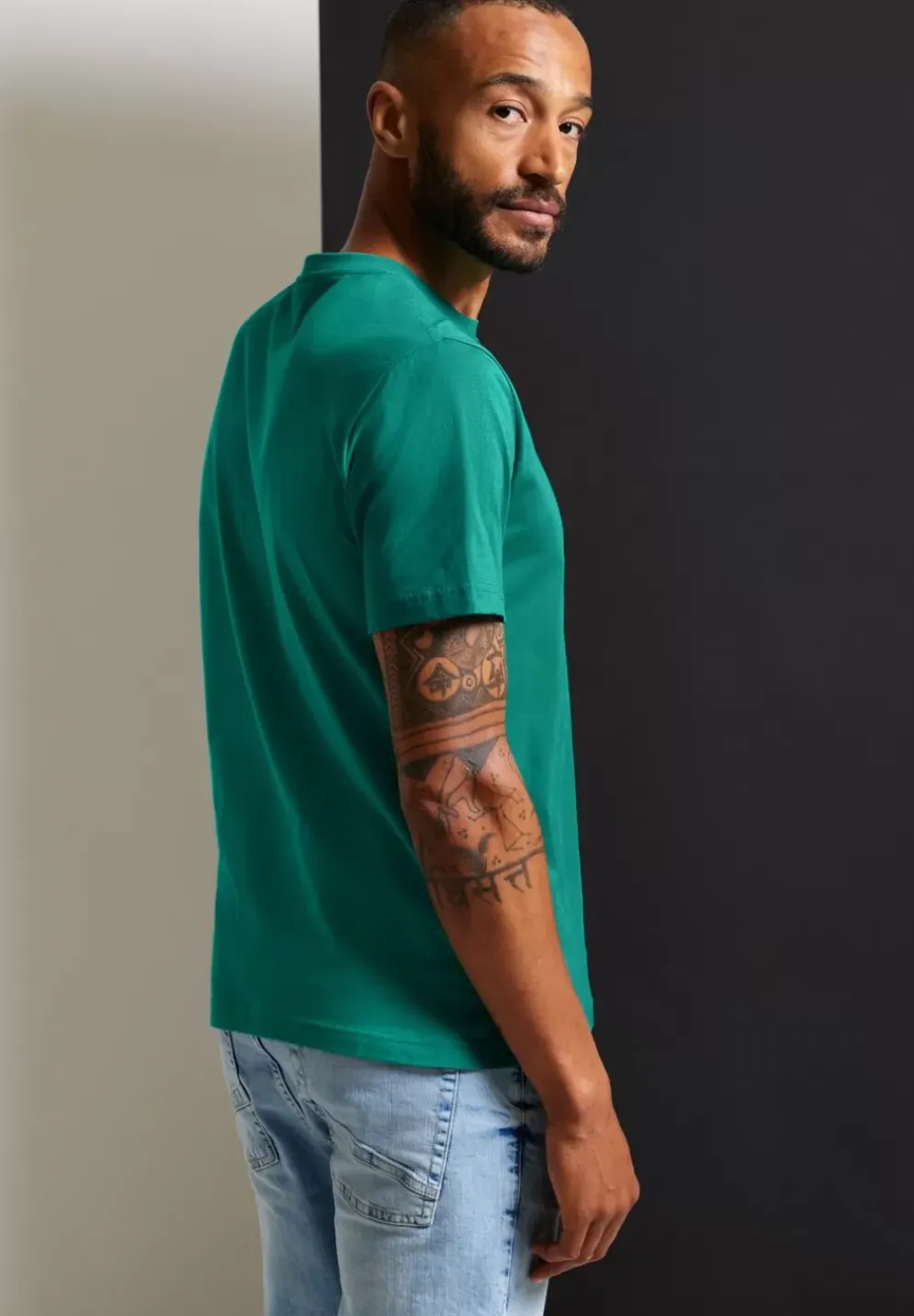 Basic T-Shirt In Unifarbe