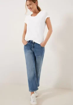 Basic V-Neck T-Shirt
