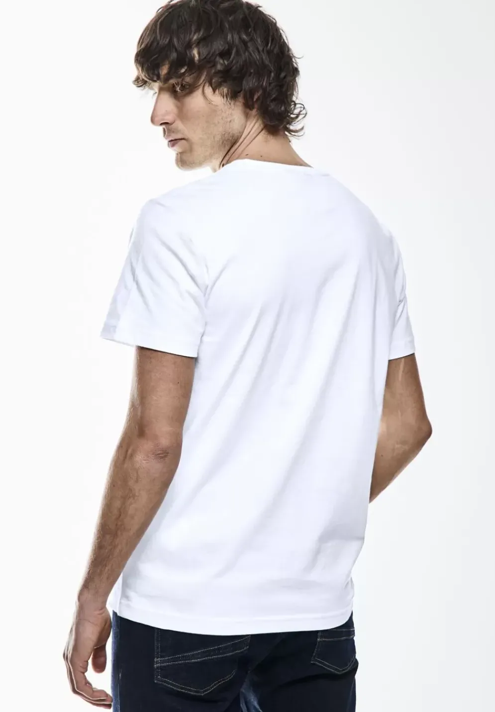Basic V-Neck T-Shirt