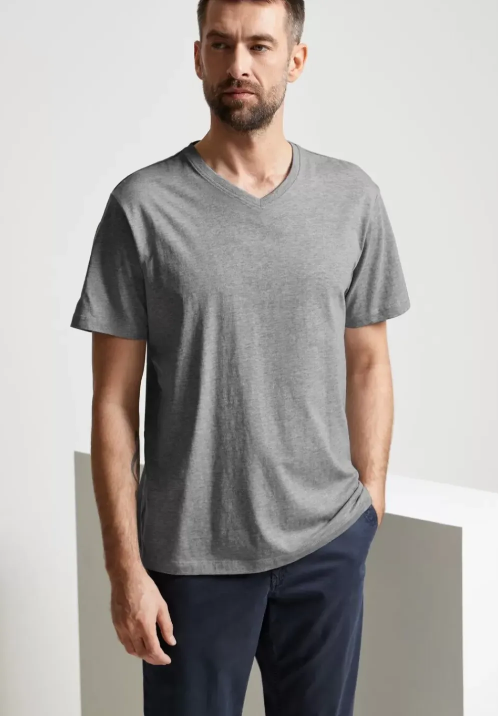 Basic V-Neck T-Shirt