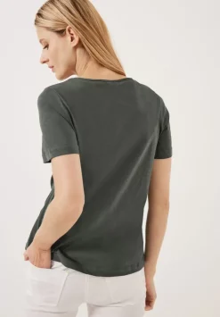Basic V-Neck T-Shirt