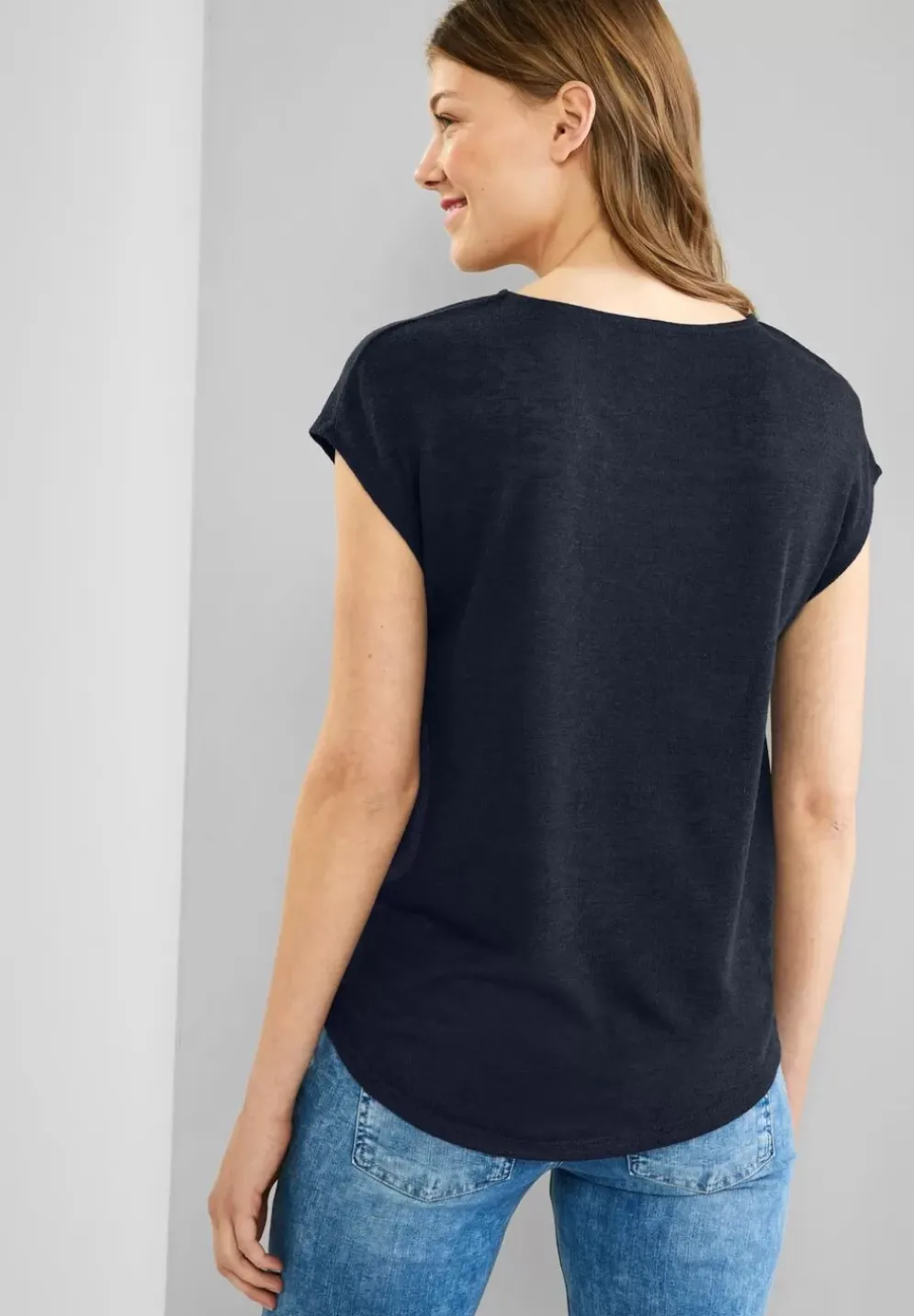 Basicshirt In Leinenlook