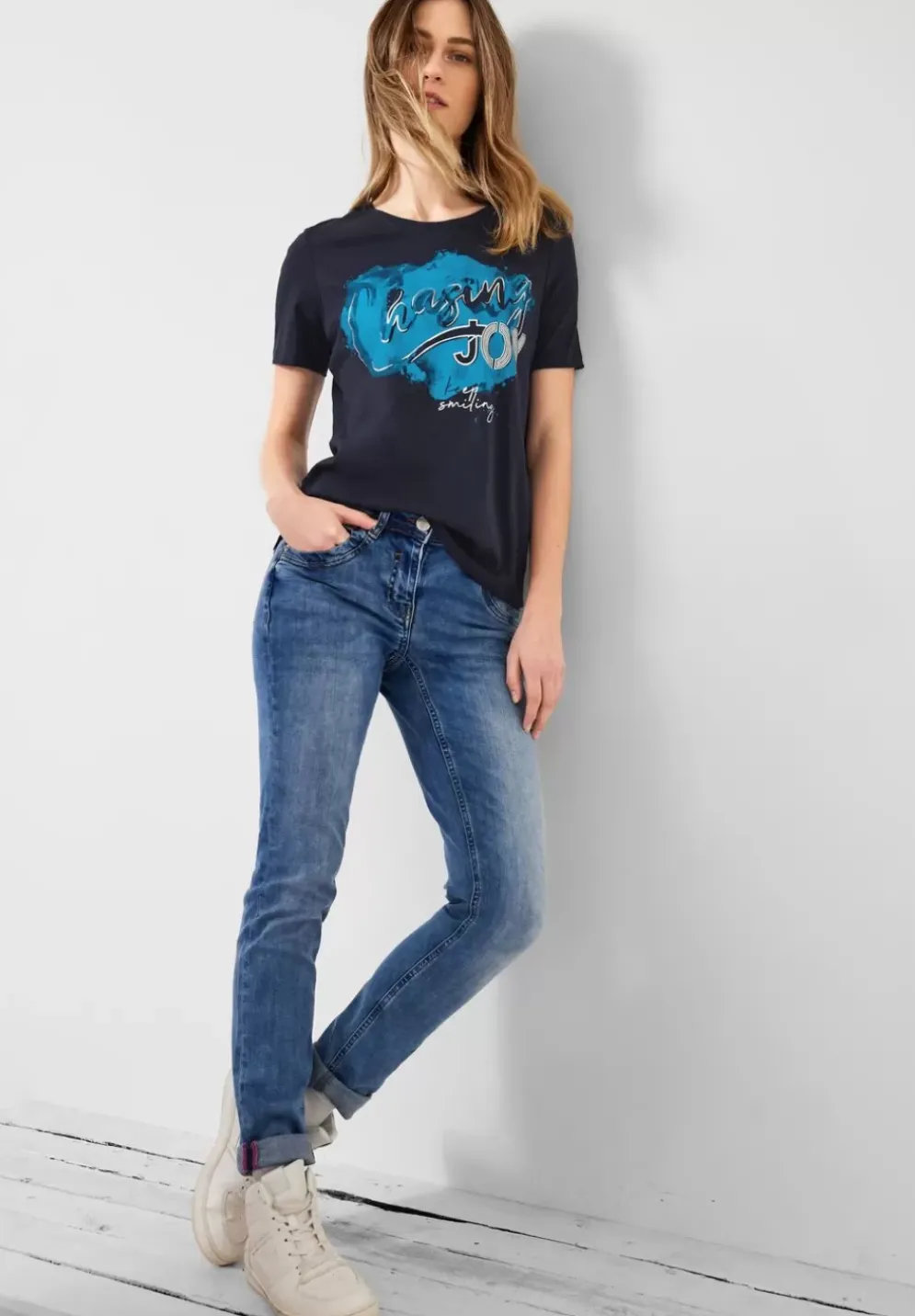 Basicshirt Mit Frontprint