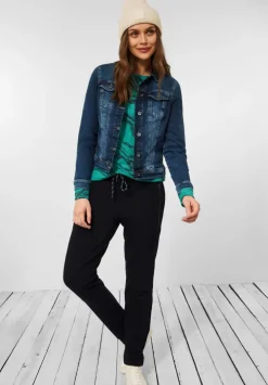 Blaue Jeansjacke