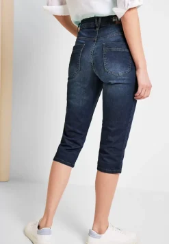 Capri Slim Fit Jeans