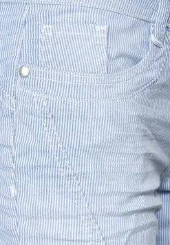 Casual Fit 3/4 Jeans