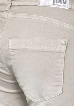 Casual Fit 3/4 Jeans