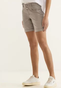 Casual Fit Bermuda