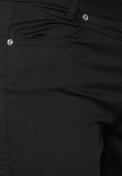 Casual Fit Caprihose