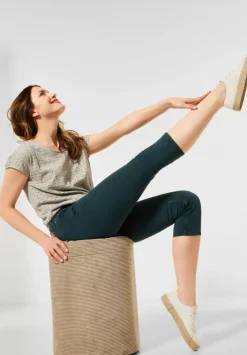 Casual Fit Denim In 3/4