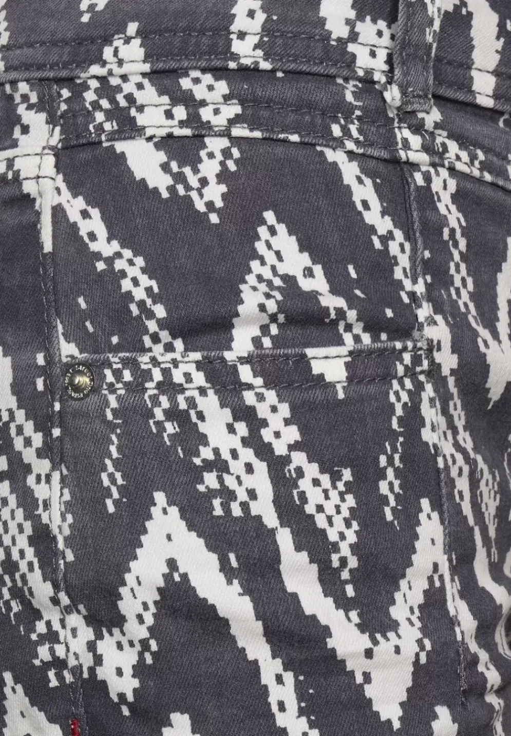 Casual Fit Denim Mit Print