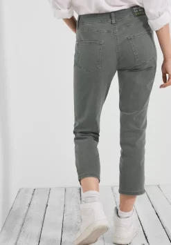 Casual Fit Hose