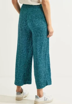 Casual Fit Hose