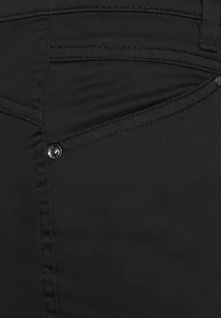 Casual Fit Hose