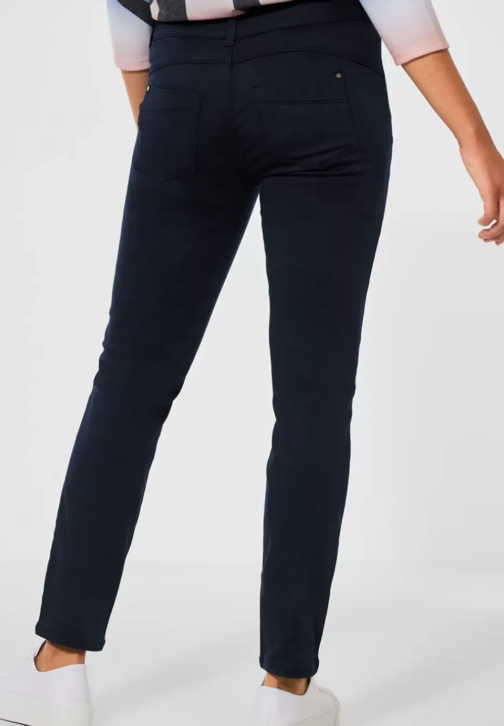 Casual Fit Hose