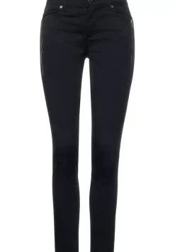 Casual Fit Hose