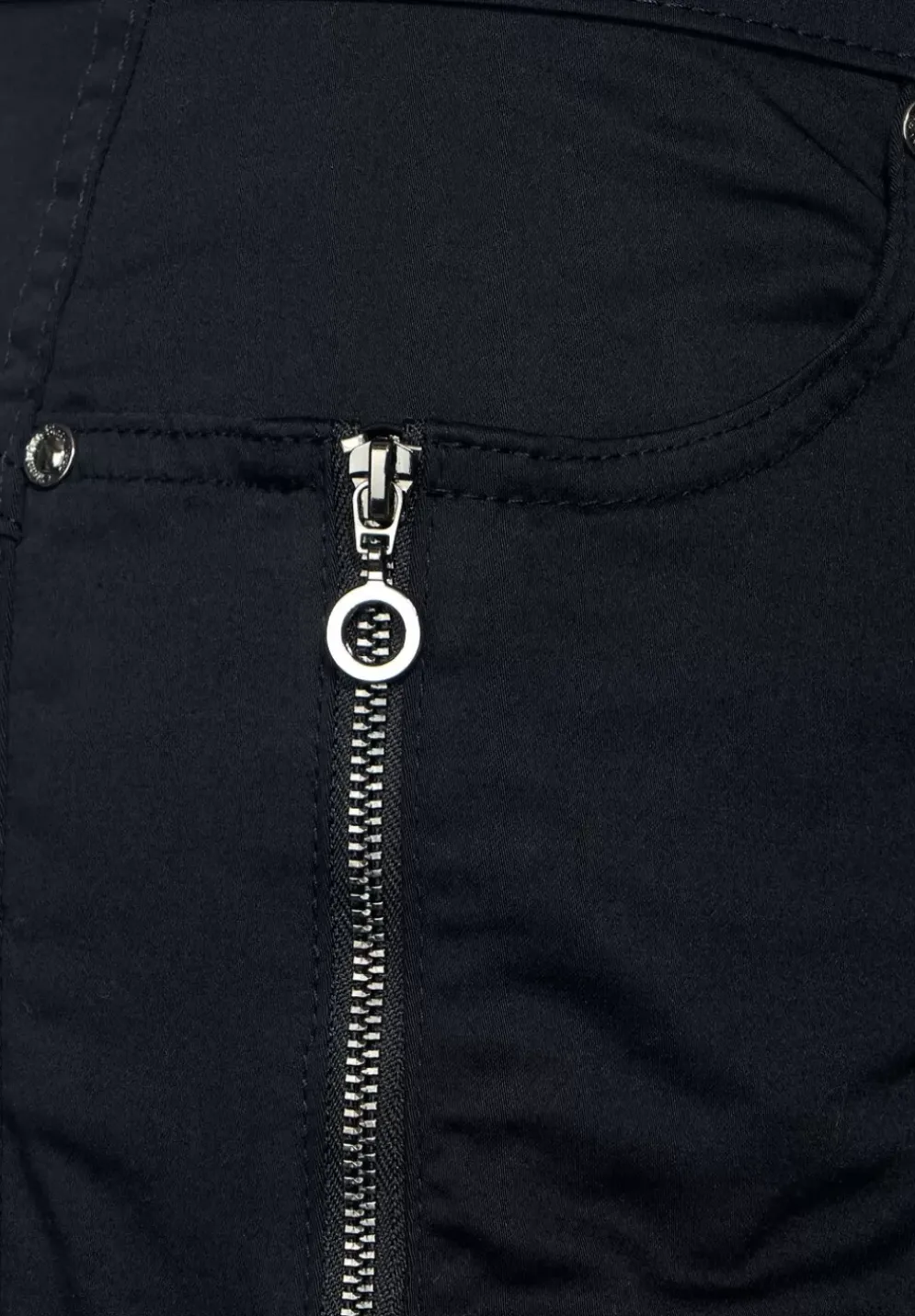 Casual Fit Hose