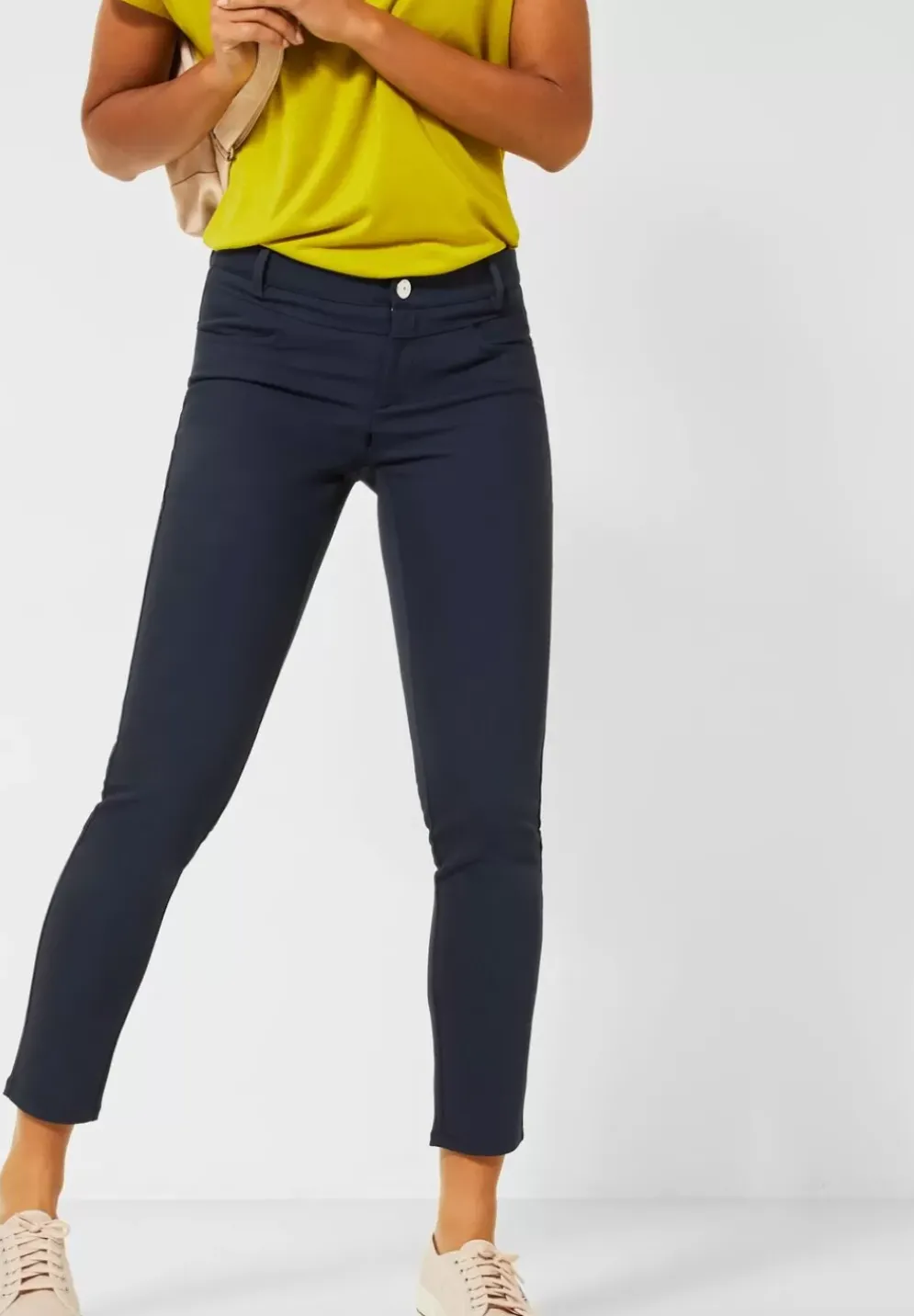 Casual Fit Hose