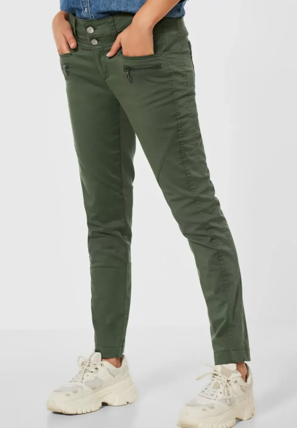 Casual Fit Hose