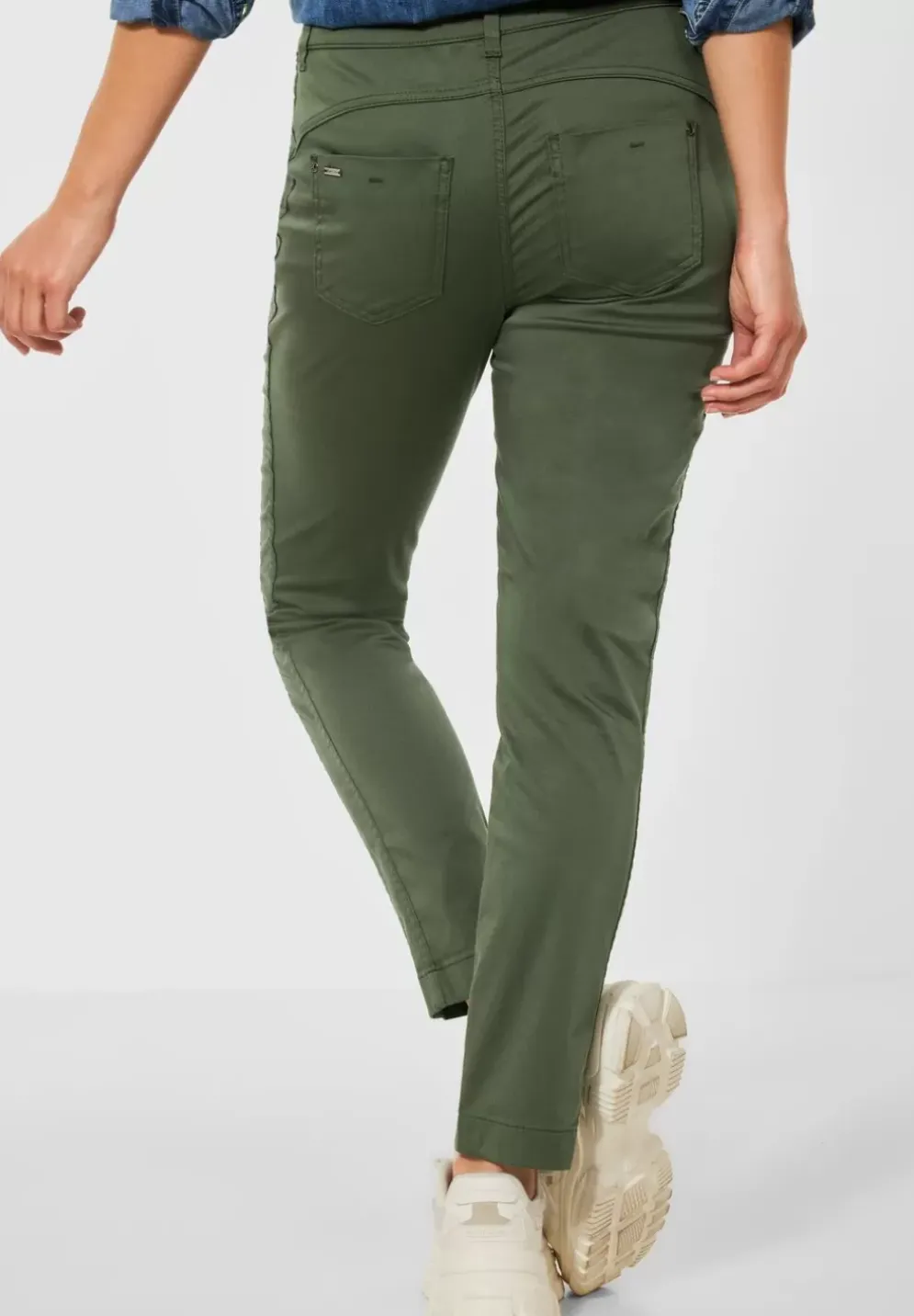 Casual Fit Hose