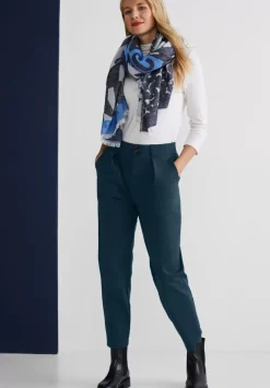 Casual Fit Hose