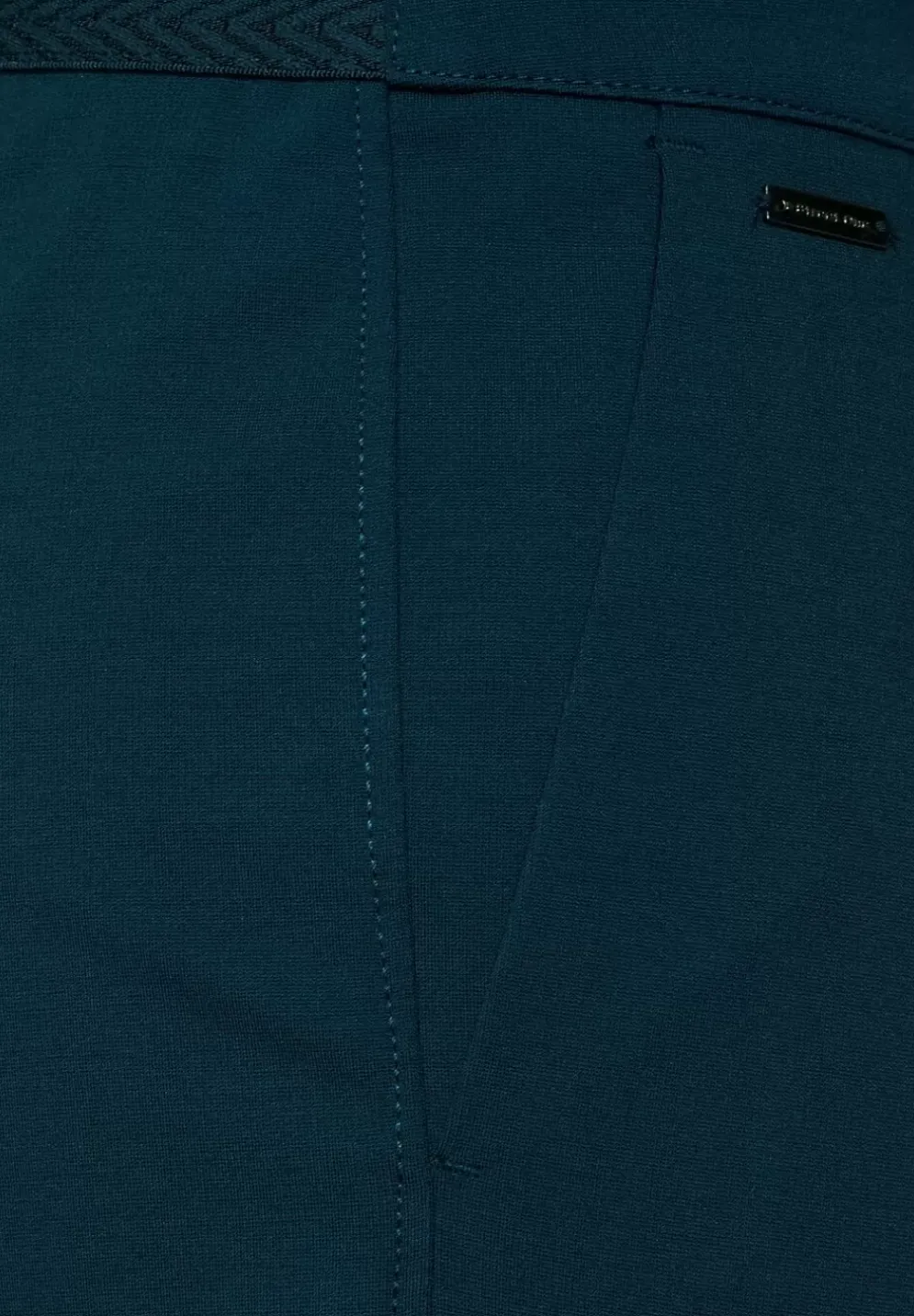 Casual Fit Hose