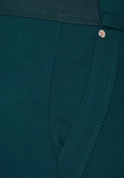 Casual Fit Hose