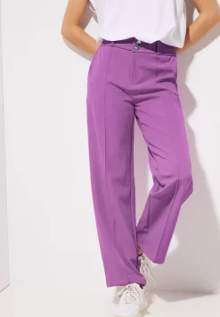 Casual Fit Hose