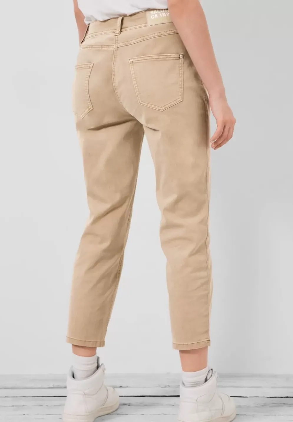 Casual Fit Hose