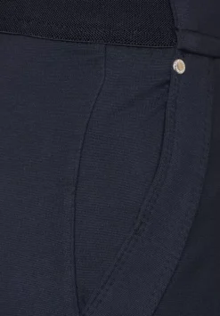 Casual Fit Hose