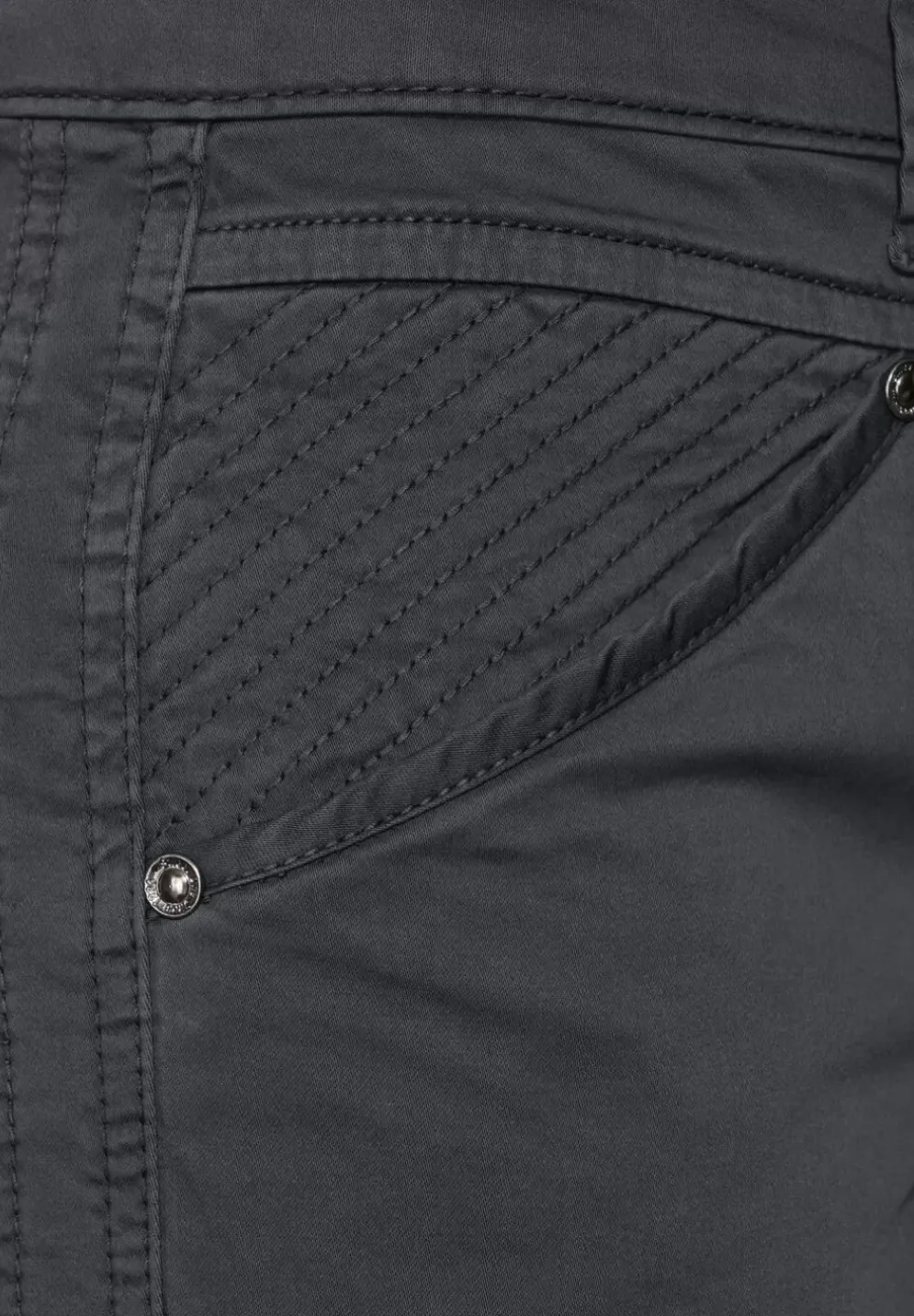 Casual Fit Hose