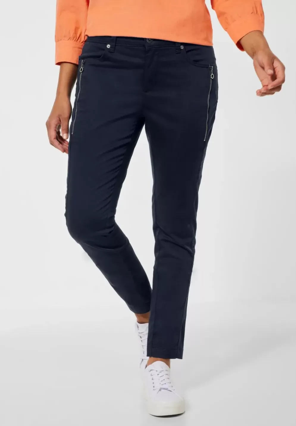 Casual Fit Hose