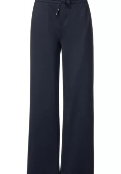 Casual Fit Hose