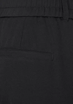 Casual Fit Hose