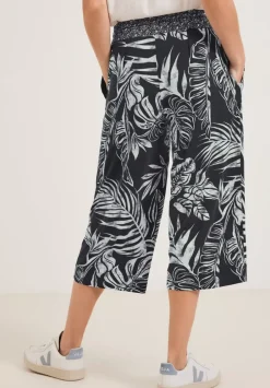 Casual Fit Hose