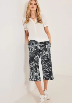 Casual Fit Hose