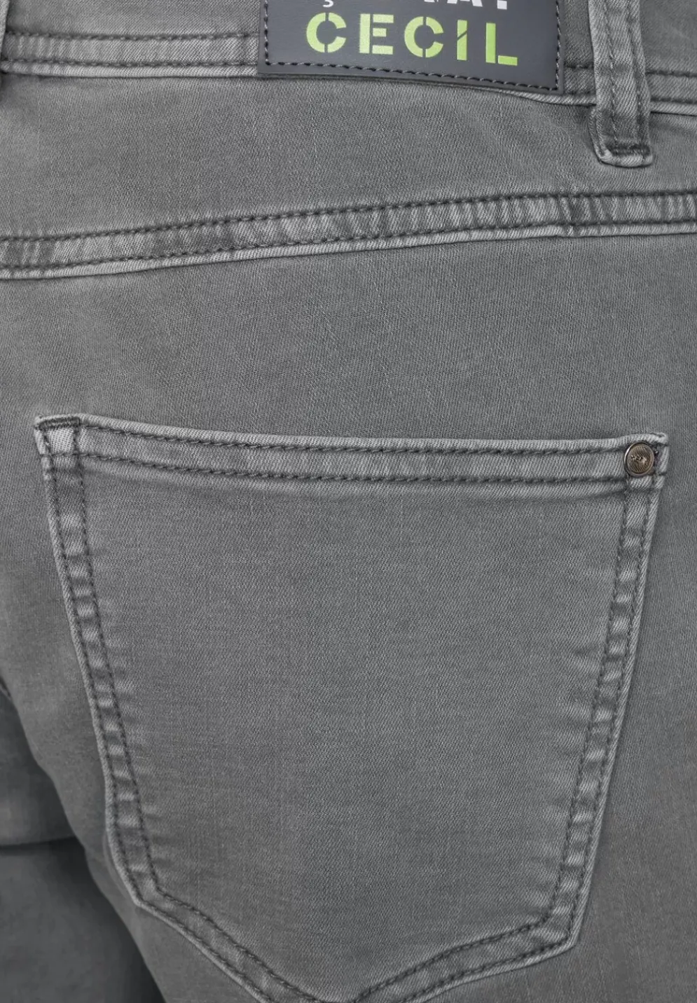 Casual Fit Hose
