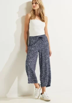 Casual Fit Hose
