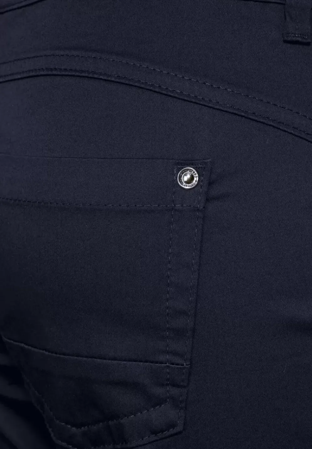 Casual Fit Hose