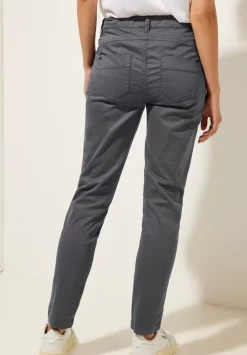 Casual Fit Hose