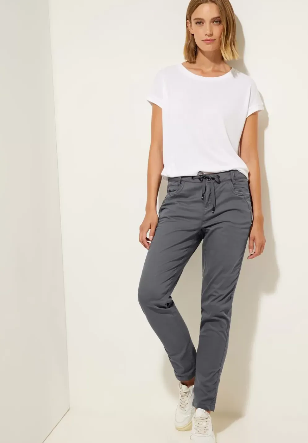 Casual Fit Hose