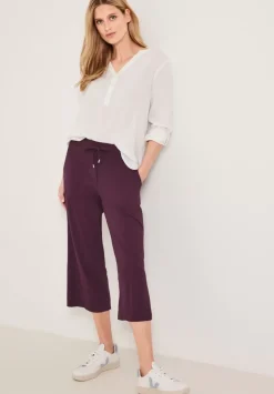 Casual Fit Hose